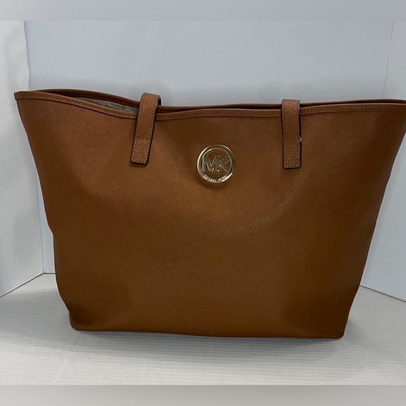 Michael Kors Handbag - Picture 5 of 11